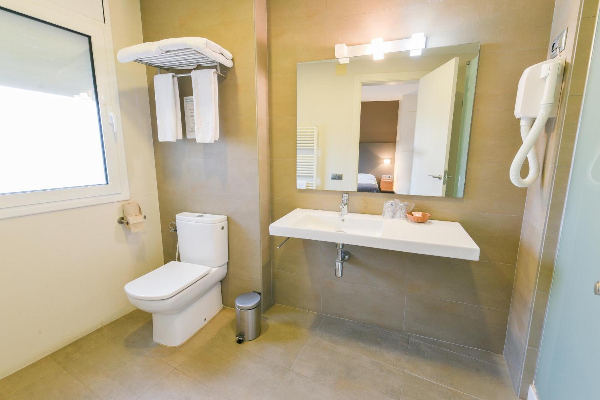 Hotel Robert La Pobla de Claramunt エクステリア 写真